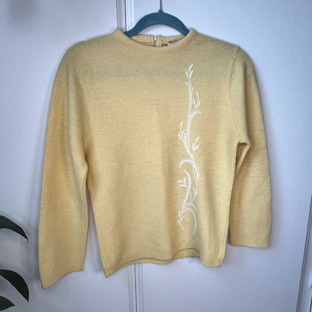 Vintage Talbott Tara Knits Sweater Yellow with White Embroidery Women’s Small